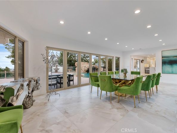 4651 Ellenita Ave., Tarzana CA 91356