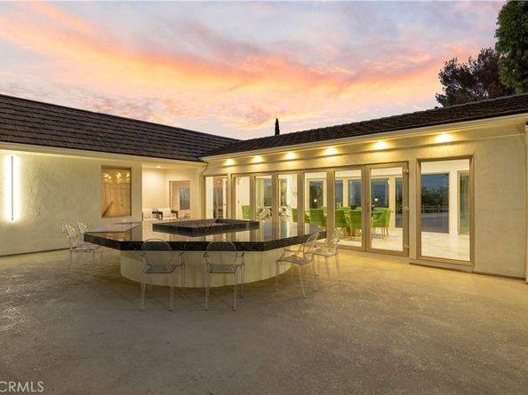 4651 Ellenita Ave., Tarzana CA 91356