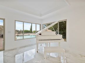 4651 Ellenita Ave., Tarzana CA 91356