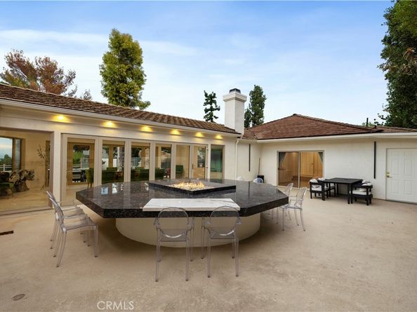 4651 Ellenita Ave., Tarzana CA 91356