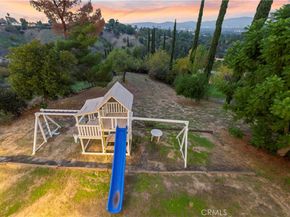 4651 Ellenita Ave., Tarzana CA 91356