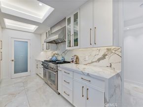 4651 Ellenita Ave., Tarzana CA 91356