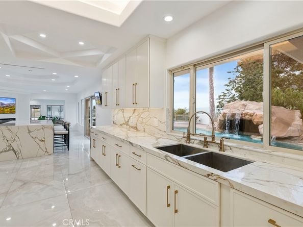 4651 Ellenita Ave., Tarzana CA 91356