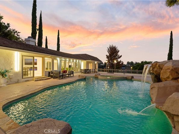 4651 Ellenita Ave., Tarzana CA 91356