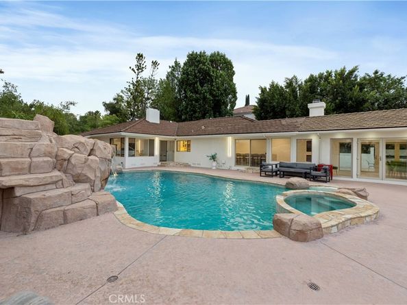 4651 Ellenita Ave., Tarzana CA 91356