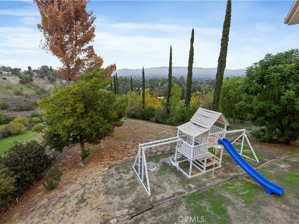 4651 Ellenita Ave., Tarzana CA 91356