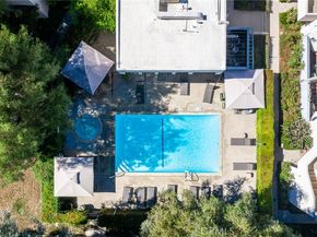 18411 Hatteras Street 122, Tarzana CA 91356