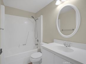 18411 Hatteras Street 122, Tarzana CA 91356