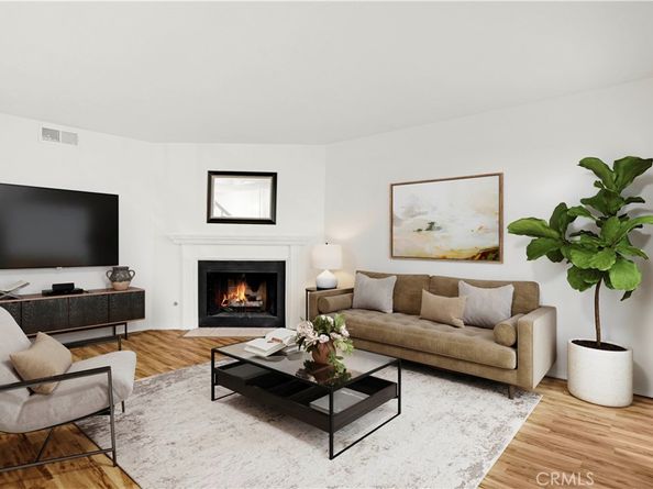 18411 Hatteras Street 122, Tarzana CA 91356