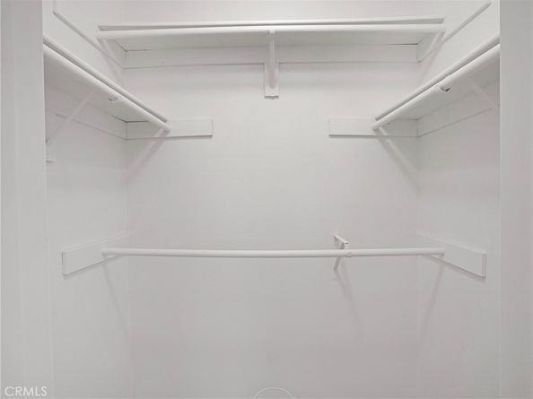 18411 Hatteras Street 122, Tarzana CA 91356