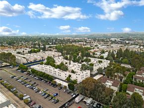 18411 Hatteras Street 122, Tarzana CA 91356