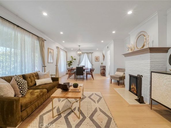 7221 Arizona Ave, Los Angeles CA 90045