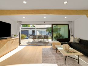7221 Arizona Ave, Los Angeles CA 90045
