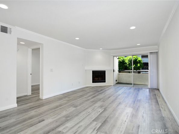 5525 Canoga Avenue 129, Woodland Hills CA 91367