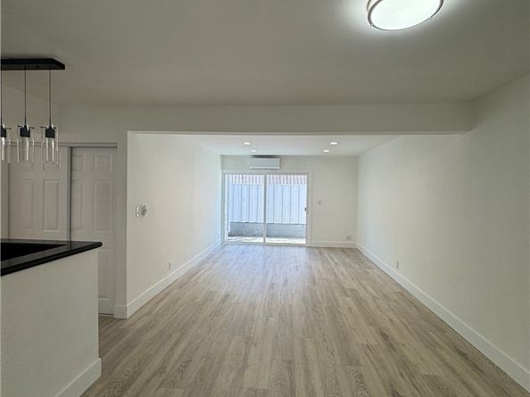 18620 Hatteras Street 169, Tarzana CA 91356