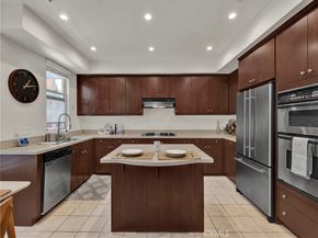 201 E Angeleno Avenue 203, Burbank CA 91502