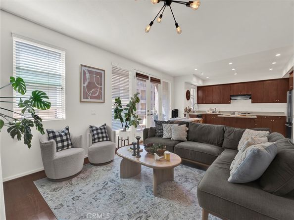 201 E Angeleno Avenue 203, Burbank CA 91502
