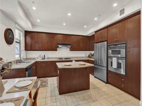 201 E Angeleno Avenue 203, Burbank CA 91502