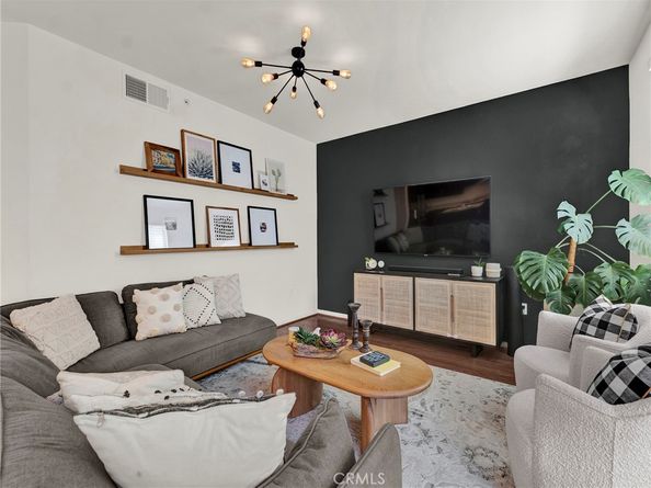 201 E Angeleno Avenue 203, Burbank CA 91502