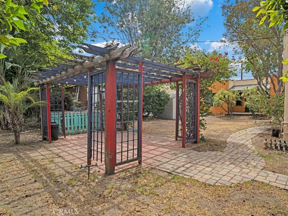 4948 Riverton Avenue, North Hollywood CA 91601