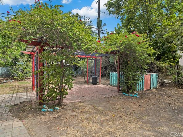 4948 Riverton Avenue, North Hollywood CA 91601