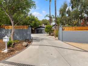 19419 Oxnard Street, Tarzana CA 91356