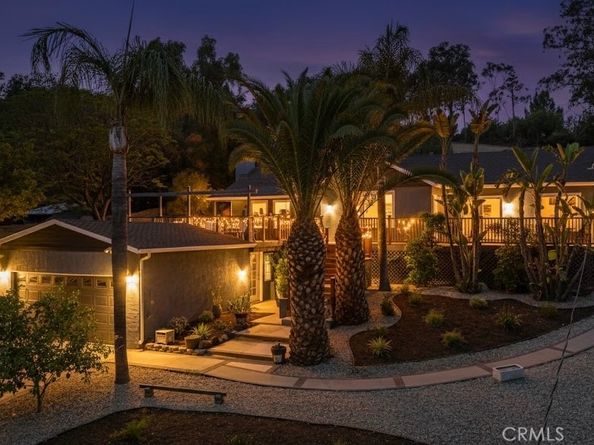 19419 Oxnard Street, Tarzana CA 91356
