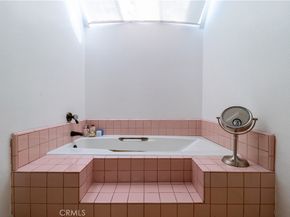 18759 Hatteras Street 25, Tarzana CA 91356