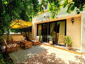 18759 Hatteras Street 25, Tarzana CA 91356