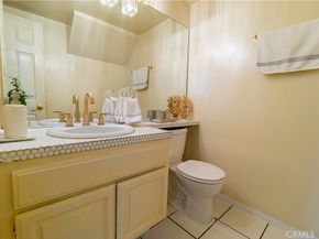 18759 Hatteras Street 25, Tarzana CA 91356