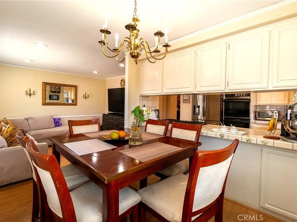 18759 Hatteras Street 25, Tarzana CA 91356
