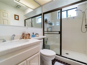 18759 Hatteras Street 25, Tarzana CA 91356