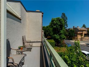 18759 Hatteras Street 25, Tarzana CA 91356