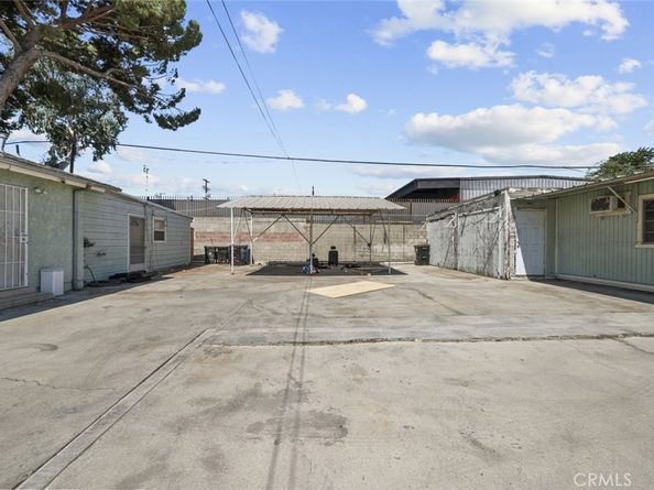 8023 Troost Avenue, North Hollywood CA 91605