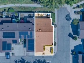 381 Roundtree Glen, Escondido CA 92026