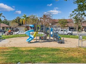 381 Roundtree Glen, Escondido CA 92026