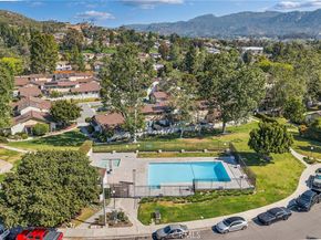 381 Roundtree Glen, Escondido CA 92026