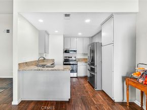 381 Roundtree Glen, Escondido CA 92026