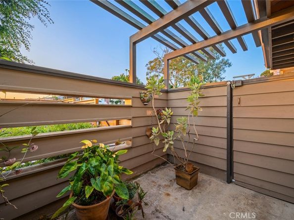 1687 Temple Hills Drive, Laguna Beach CA 92651