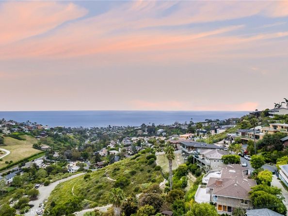 1095 Flamingo Road, Laguna Beach CA 92651