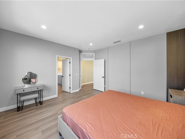 53 Middleton, Irvine CA 92620