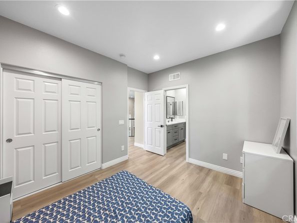 53 Middleton, Irvine CA 92620