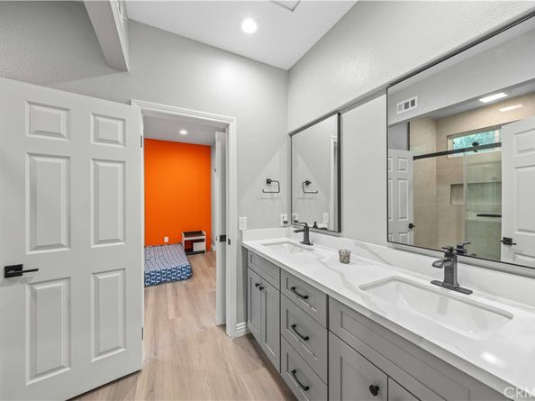 53 Middleton, Irvine CA 92620