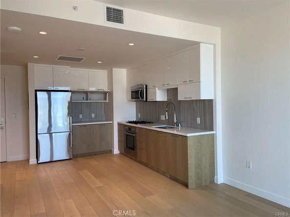 400 S Broadway 2504, Los Angeles CA 90013