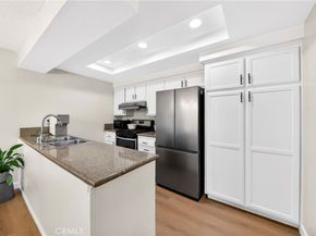 1525 Walnut Leaf 211, Walnut CA 91789