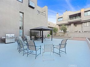 1310 E Orange Grove 103, Pasadena CA 91104