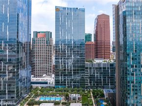 877 Francisco Street 4111, Los Angeles CA 90017