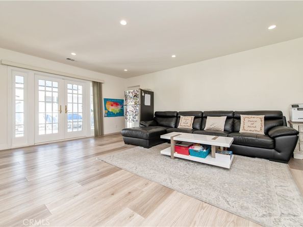 6709 Wheeler, La Verne CA 91750