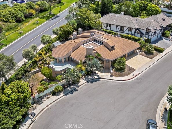 24 Narbonne, Newport Beach CA 92660