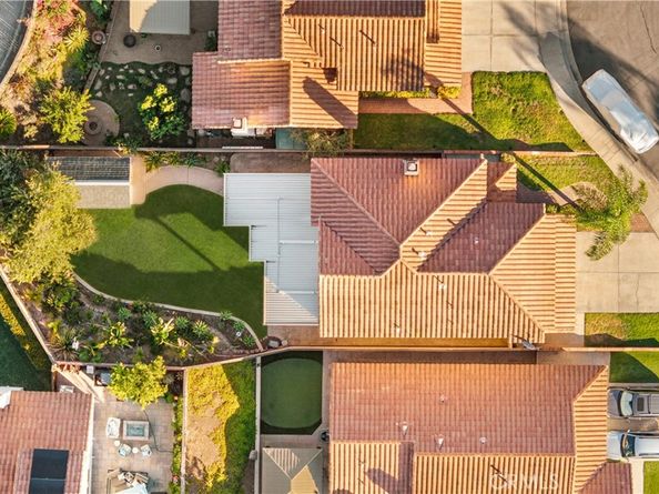 16 Las Piedras, Rancho Santa Margarita CA 92688